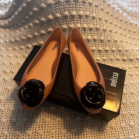 NWT ⭐️MELISSA ⭐️ Doll Fem Pink/Black Size 8 - Picture 4 of 7